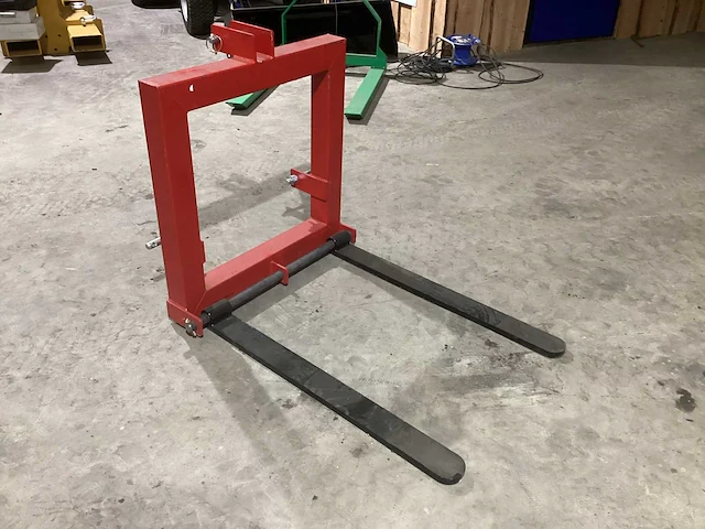 Vorkenbord voor achter de tractor - afbeelding 1 van  4