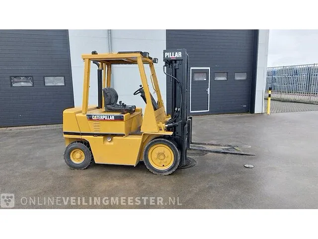 Vorkheftruck caterpillar - afbeelding 12 van  32