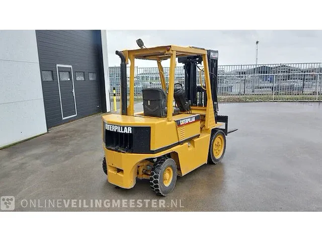 Vorkheftruck caterpillar - afbeelding 27 van  32
