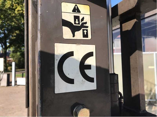 Vorkheftruck - afbeelding 9 van  19
