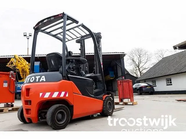 Vorkheftruck - afbeelding 10 van  13