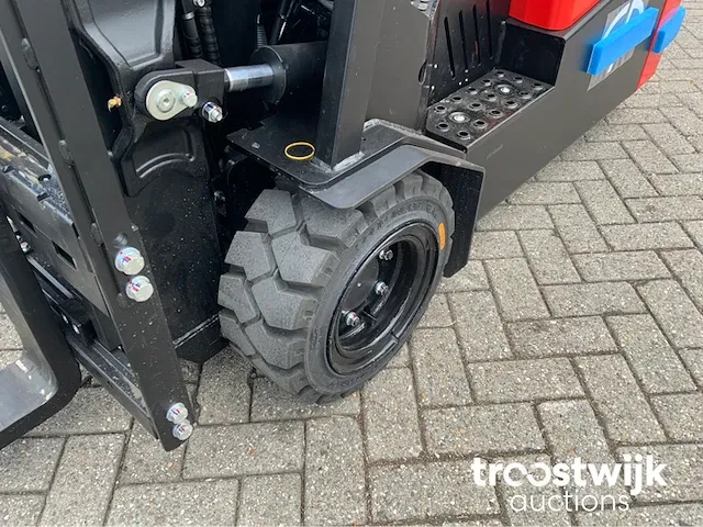 Vorkheftruck - afbeelding 8 van  19