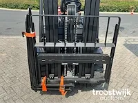 Vorkheftruck - afbeelding 13 van  22