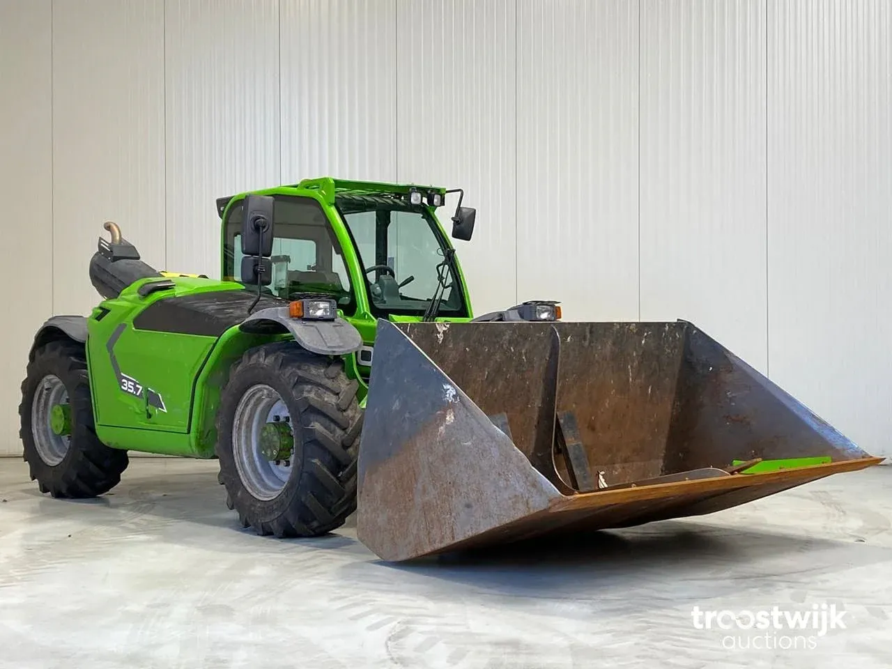 Vorkheftrucks, hoogwerkers, auto’s, gereedschappen en generatoren
