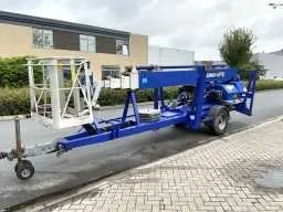 Vorkheftrucks, hoogwerkers, loaders en gereedschappen