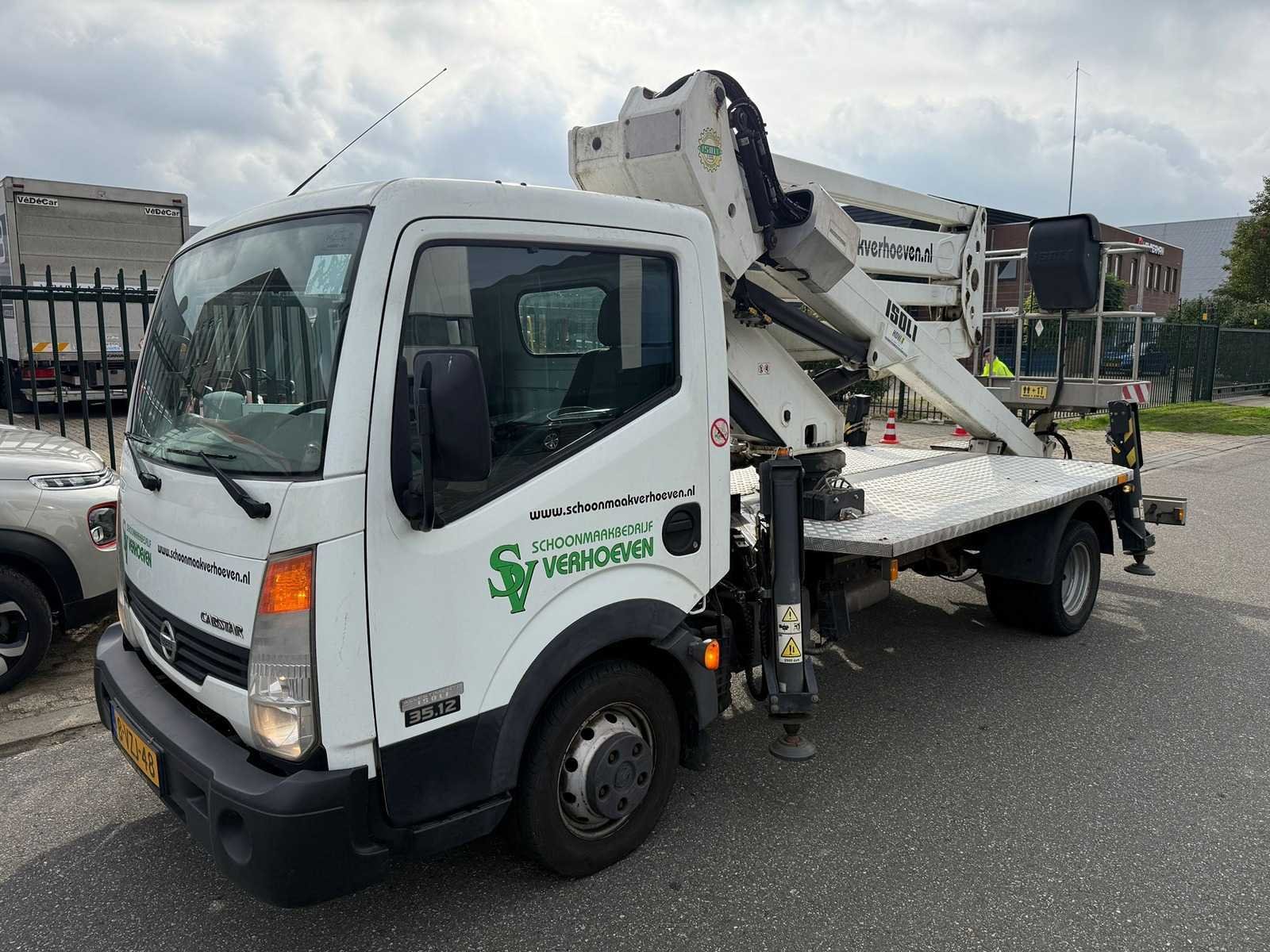 Vorkheftrucks, vrachtwagens, hoogwerkers, personenauto’s en gereedschappen