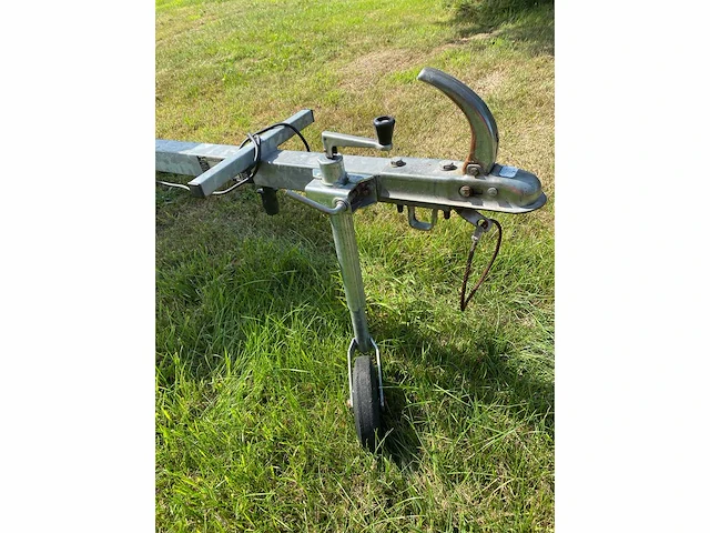Vortex basic 300af rubberboot met buitenboordmotor en trailer - afbeelding 13 van  28