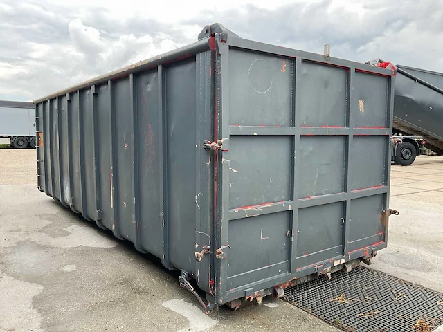 Vossebelt afzet afvalcontainer 33m3 - afbeelding 13 van  16