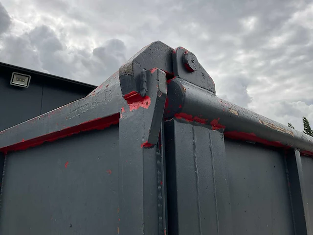 Vossebelt afzet afvalcontainer 33m3 - afbeelding 16 van  16