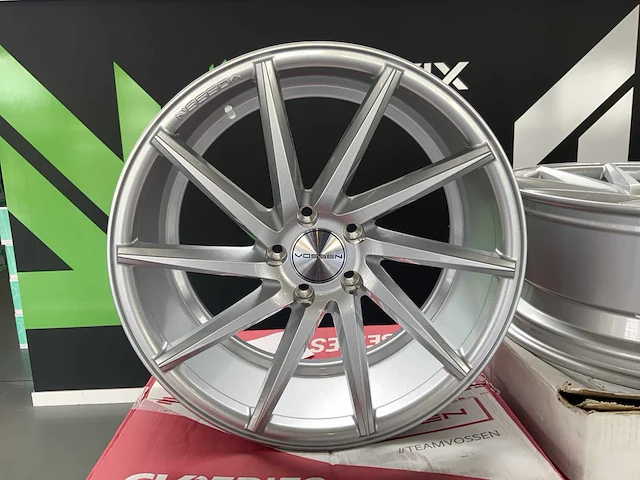Vossen cv-series cvt-9m42-r aluminium velg (4x) - afbeelding 1 van  7