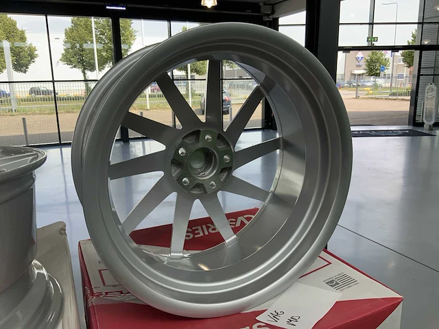 Vossen cv-series cvt-9m42-r aluminium velg (4x) - afbeelding 3 van  7