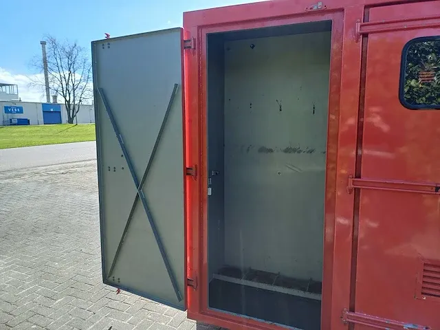 Vossenbelt ontsmettings afzet container - afbeelding 14 van  26