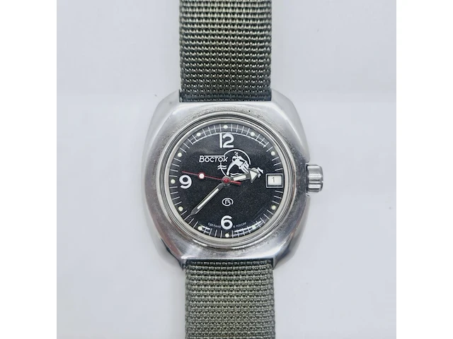 Vostok russisch mechanisch duikhorloge - afbeelding 1 van  7
