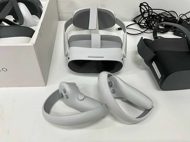 Vr-headsets pico + oculus go - afbeelding 2 van  8