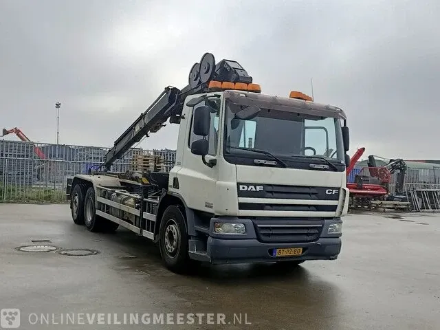 Vrachtwagen daf, cf 75.250 met haakarm hiab en hmf laadkraan, bouwjaar 2008 - afbeelding 7 van  72