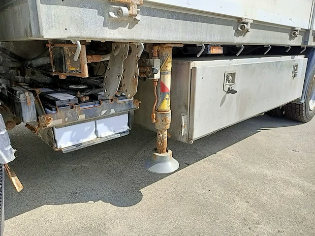 Vrachtwagen fuso, canter met laadkraan fassi micro 20, bouwjaar 2014 - afbeelding 35 van  48