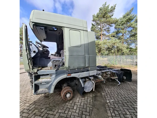 Vrachtwagen in onderdelen, daf, tt95xf 380, 1998 - afbeelding 57 van  57