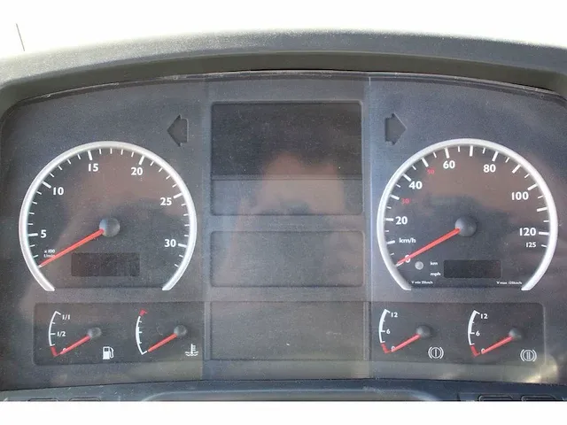 Vrachtwagen man tga 33.350 - bj2005 - afbeelding 33 van  56