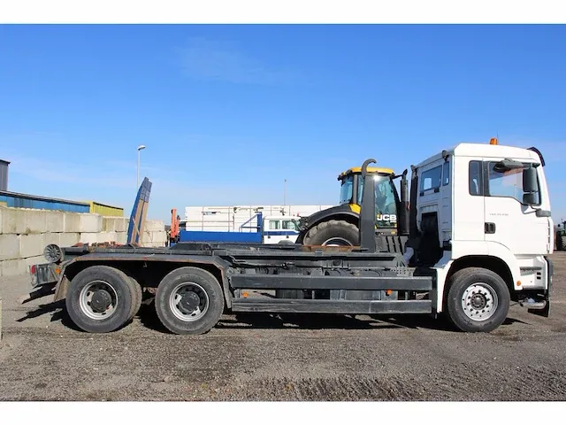 Vrachtwagen man tga 33.350 - bj2005 - afbeelding 53 van  56