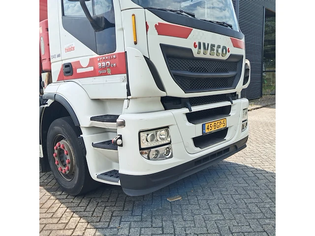 Vrachtwagen met afvalinzamelingssysteem iveco, ad260sy/ps, bouwjaar 2015 - afbeelding 2 van  46