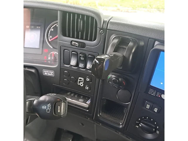 Vrachtwagen met afvalinzamelingssysteem scania, p280, bouwjaar 2015 - afbeelding 39 van  52
