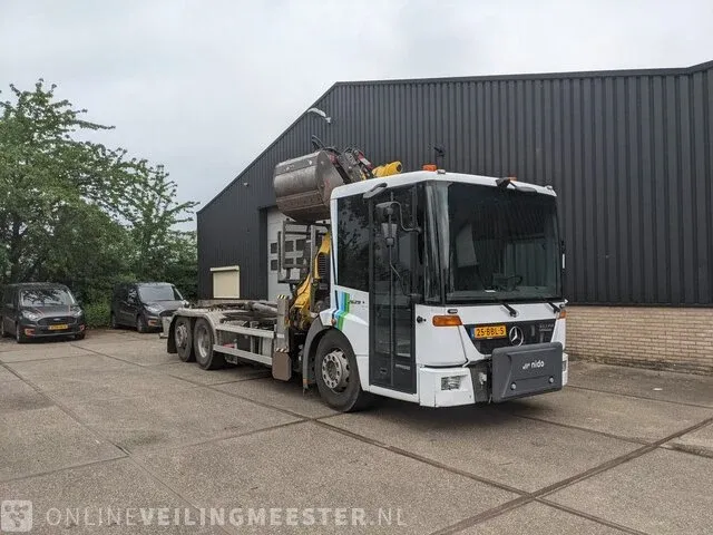 Vrachtwagen met schrootkraan en haakarmsysteem mercedes-benz, econic 2629, bouwjaar 2013 | 160294 km - afbeelding 23 van  68