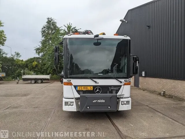 Vrachtwagen met schrootkraan en haakarmsysteem mercedes-benz, econic 2629, bouwjaar 2013 | 160294 km - afbeelding 34 van  68