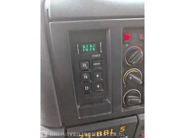 Vrachtwagen met schrootkraan en haakarmsysteem mercedes-benz, econic 2629, bouwjaar 2013 | 160294 km - afbeelding 46 van  68