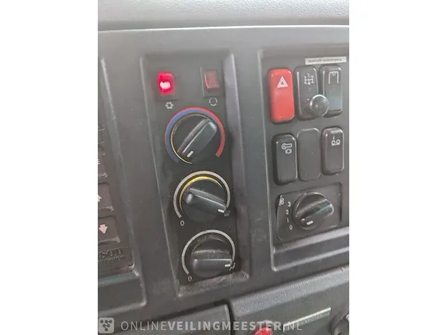 Vrachtwagen met schrootkraan en haakarmsysteem mercedes-benz, econic 2629, bouwjaar 2013 | 160294 km - afbeelding 47 van  68