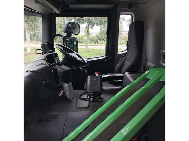 Vrachtwagen met zijlader scania, p280, bouwjaar 2013 - afbeelding 19 van  45
