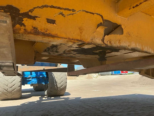 Vrachtwagen platform trekker zoutstrooier plateau - afbeelding 3 van  12