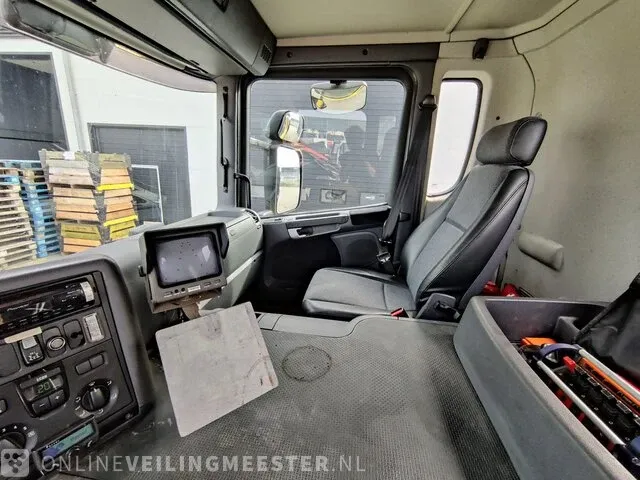 Vrachtwagen scania, p340 met autolaadkraan fassi f110axs en kipper, bouwjaar 2006 | 239401 km - afbeelding 19 van  41