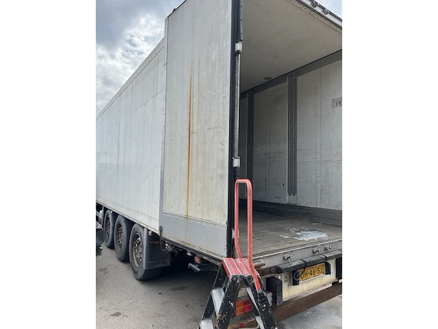 Vrachtwagen trailer schmitz, sko24 - afbeelding 14 van  19
