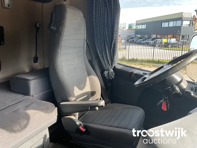 Vrachtwagen - afbeelding 25 van  39