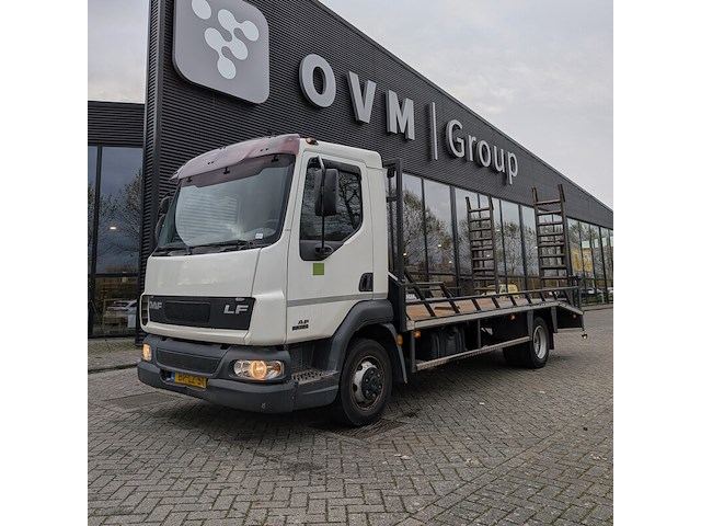 Vrachtwagen/voertuigtransporter daf, ae45cf, n.v.t., bouwjaar 2004 - afbeelding 1 van  44