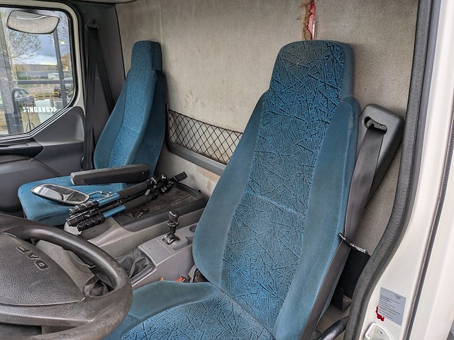 Vrachtwagen/voertuigtransporter daf, ae45cf, n.v.t., bouwjaar 2004 - afbeelding 22 van  44