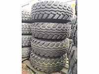 Vrebrede standaard - 36 inch hummer 8x165,1 - velg (4x) - afbeelding 2 van  4