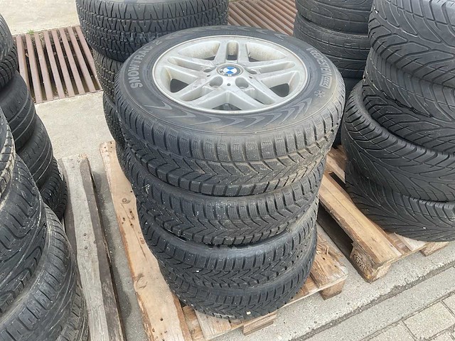 Vredestein autoband met bmw velg 195/65 r15 (4x) - afbeelding 2 van  7