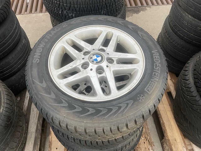 Vredestein autoband met bmw velg 195/65 r15 (4x) - afbeelding 3 van  7