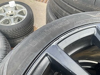 Vredestein autoband met mercedes velg 245/40 zr18 (4x) - afbeelding 5 van  7
