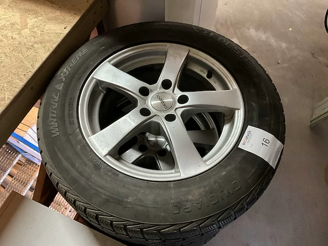 Vredestein autoband met velg (4x) - afbeelding 2 van  4