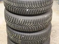 Vredestein autobanden met stalen velg - 195/65 r15-91t m & s - 4 stuks - afbeelding 1 van  6