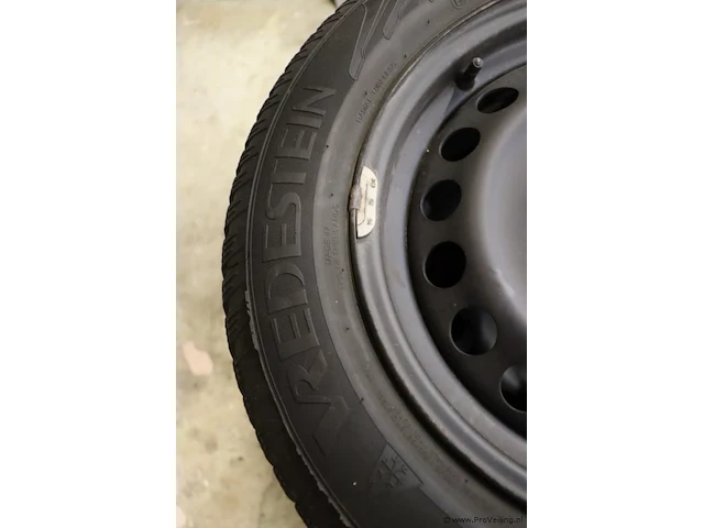 Vredestein autobanden met stalen velg - 195/65 r15-91t m & s - 4 stuks - afbeelding 4 van  6