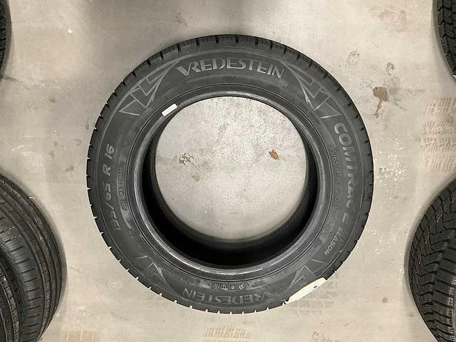 Vredestein "comtrac 2" 195/65 r16 (4x) - afbeelding 3 van  5