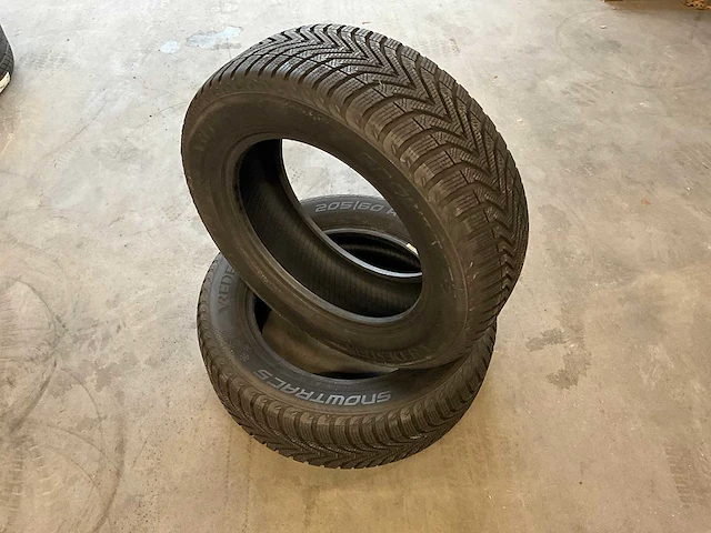 Vredestein "snowtrac 5" 205/60 r16 (2x) - afbeelding 1 van  5