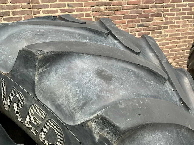 Vredestein traxion 600/65r28 set - afbeelding 7 van  7