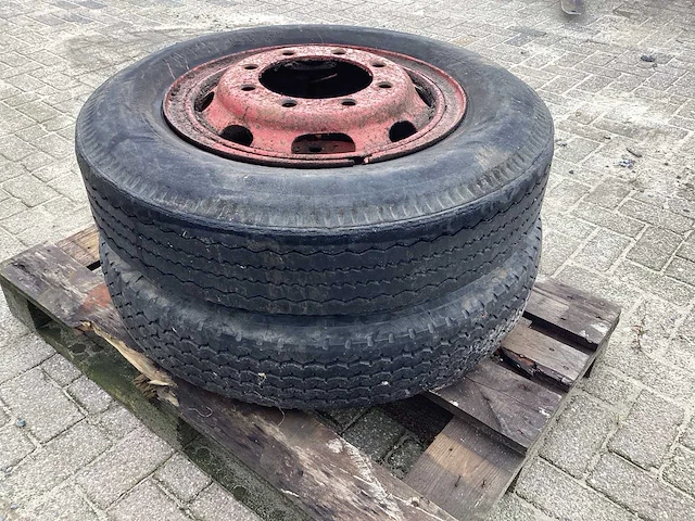 Vredestein wagen wiel - afbeelding 3 van  4