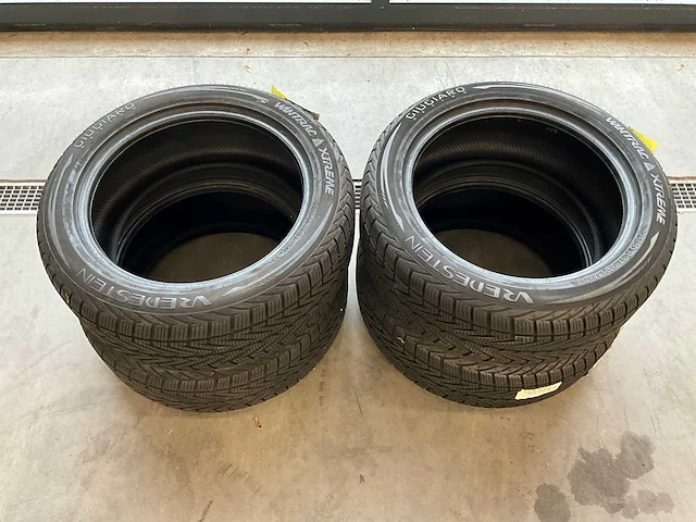 Vredestein "wintrac xtreme" 225/50 r17 (4x) - afbeelding 1 van  10