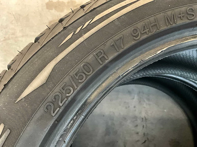 Vredestein "wintrac xtreme" 225/50 r17 (4x) - afbeelding 7 van  10