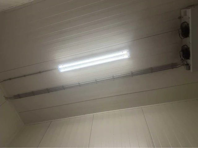 Vriescel (4,80x2,90 mtr) (14 m2) - afbeelding 9 van  13